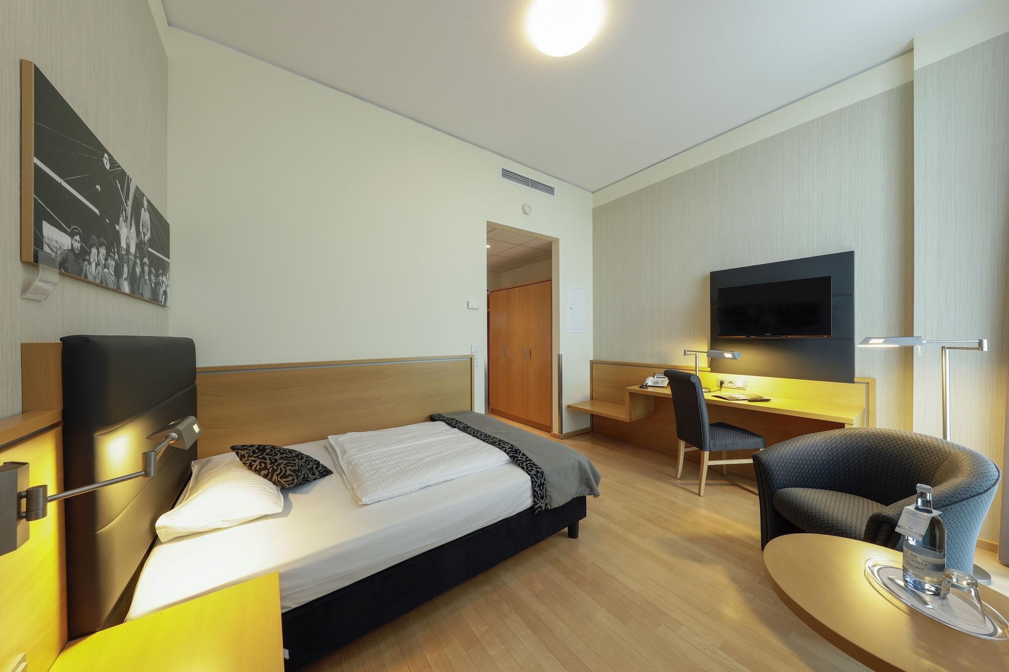 Airporthotel Berlin-Adlershof Exteriér fotografie