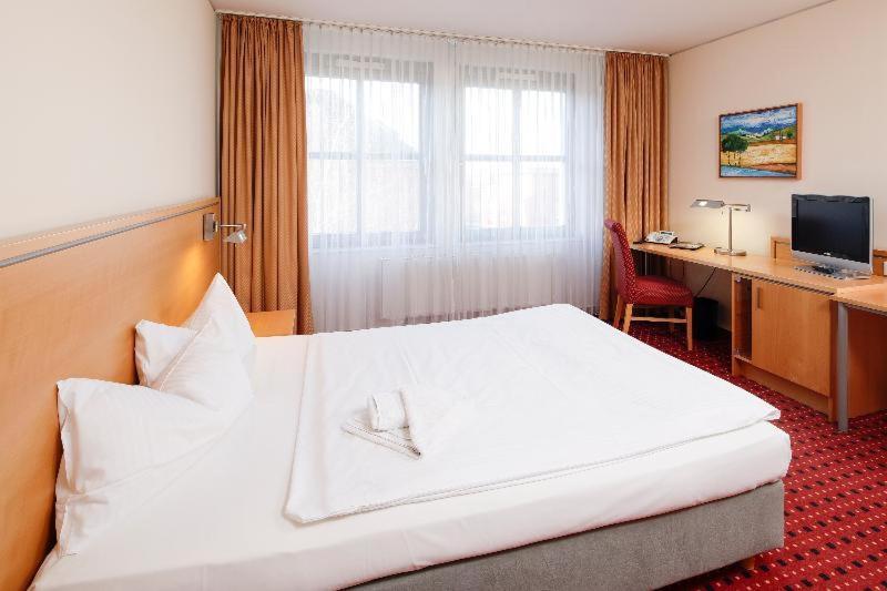Airporthotel Berlin-Adlershof Pokoj fotografie